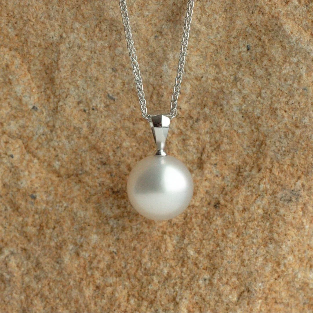 Acacia Pendant Australian South Sea Cygnet Bay Drop 10.5mm A3