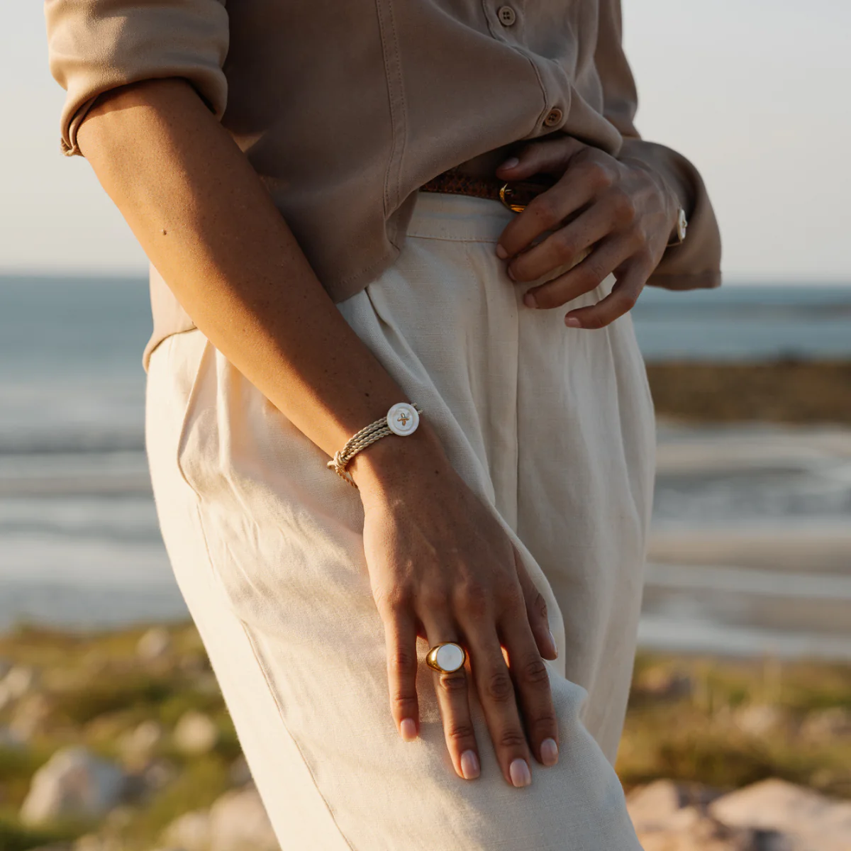 Button Mother of Pearl Silk Bracelet - Image 4