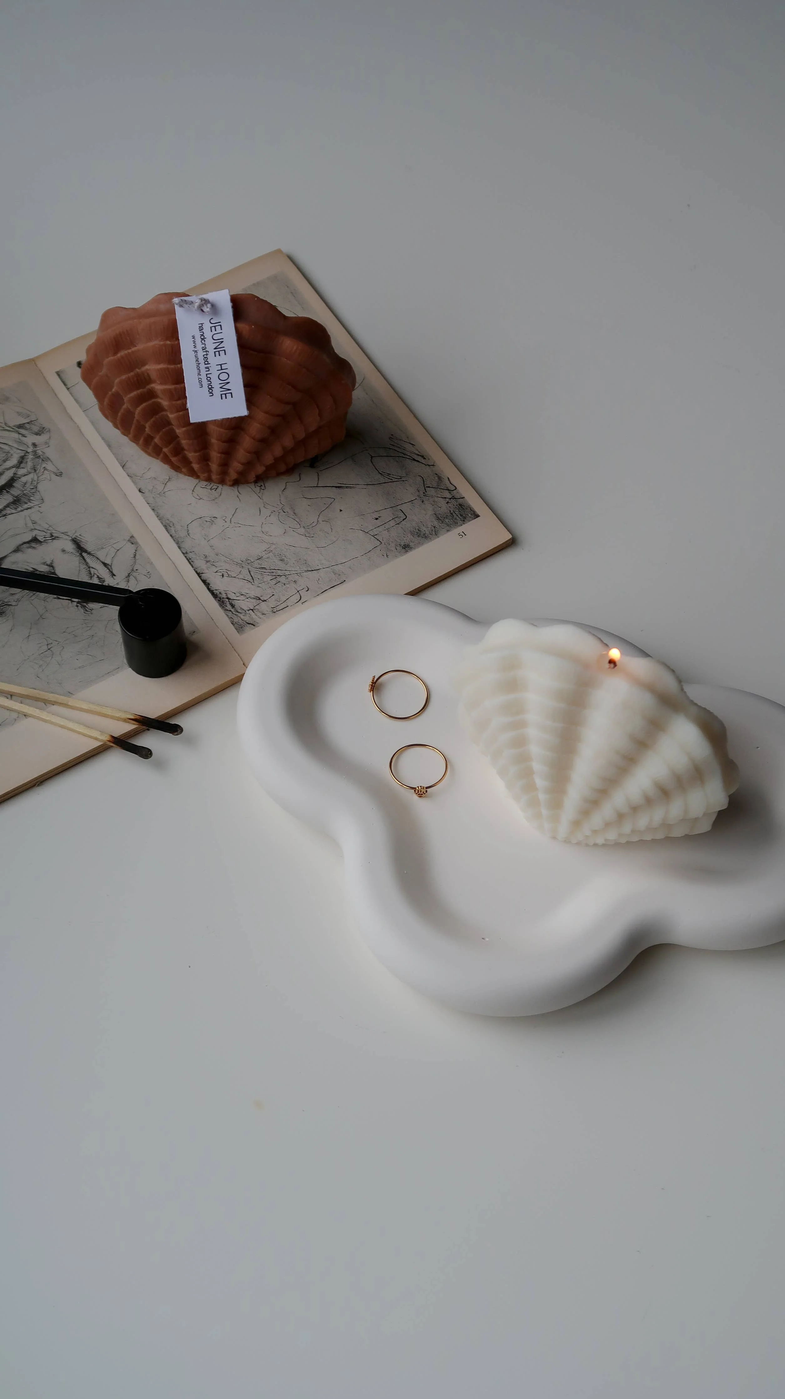 Clam Shell Candle | Coastal Decor - Image 4