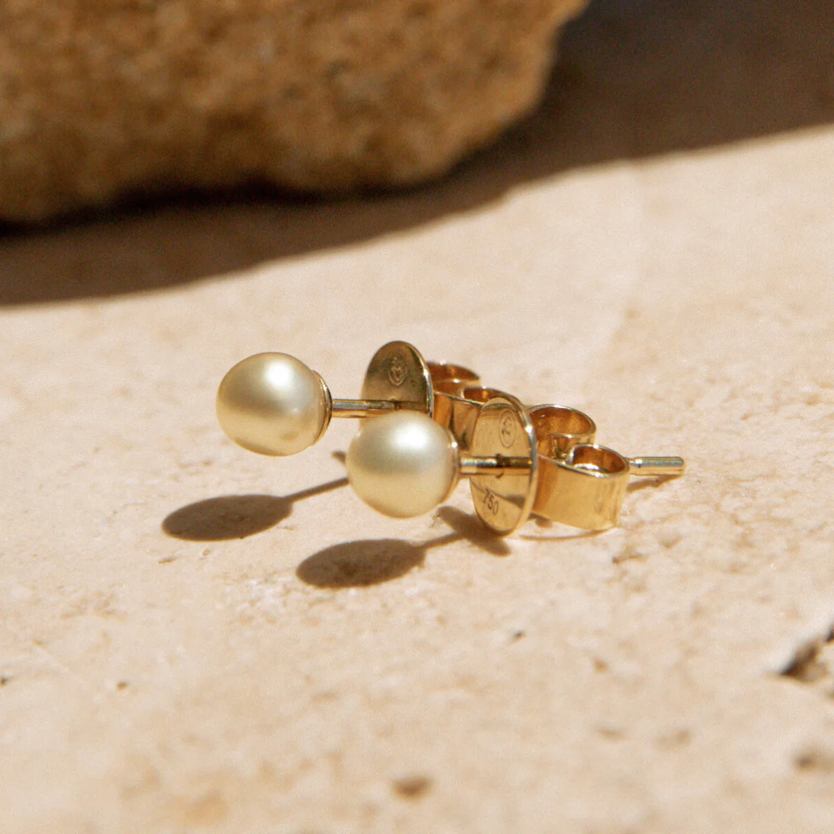 Classic Studs Australian South Sea Cygnet Bay Keshi 4mm A 18ct Yellow Gold