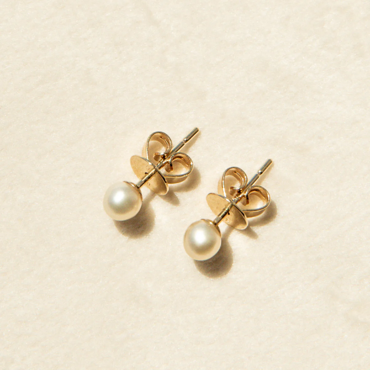 Classic Studs Australian South Sea Cygnet Bay Keshi 4mm A 18ct Yellow Gold - Image 2