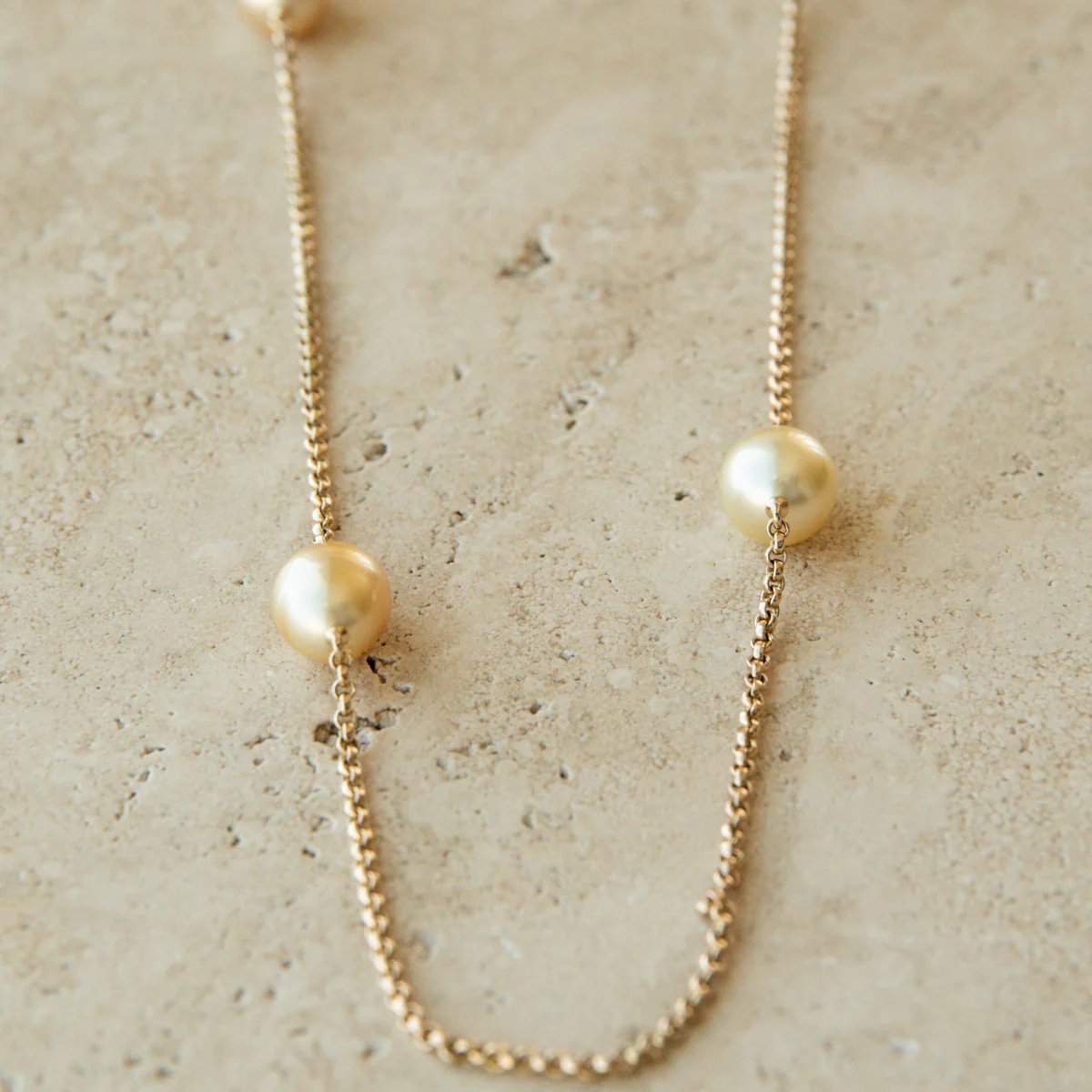 Cocos Necklace Australia South Sea Cygnet Bay Gold Drop, Semi Drop and Circle 12-12.5mm A2-B1 90cm 9ct Yellow Gold - Image 2