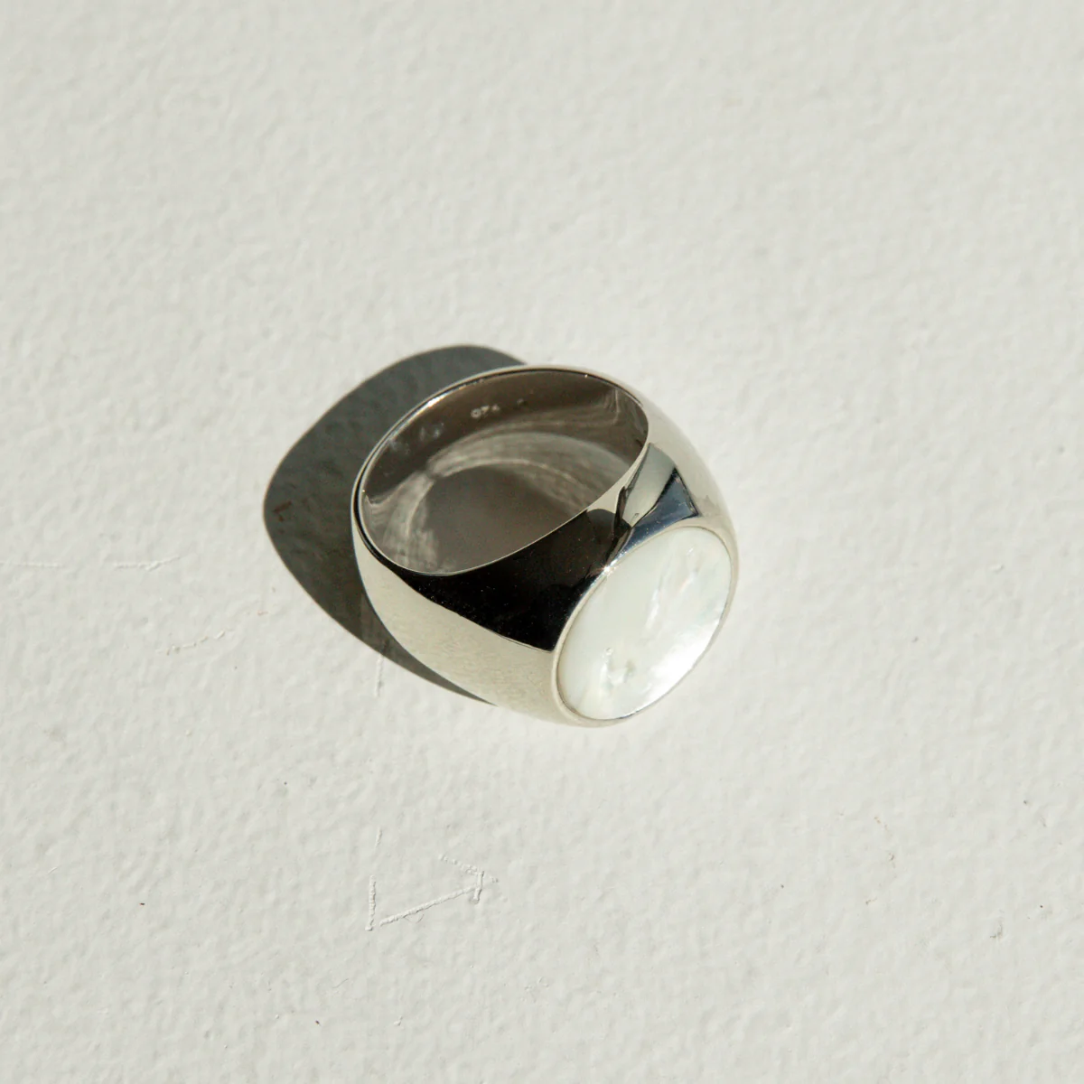 Ebb Signet Ring Australian South Sea Cygnet Bay Mother of Pearl - Image 6