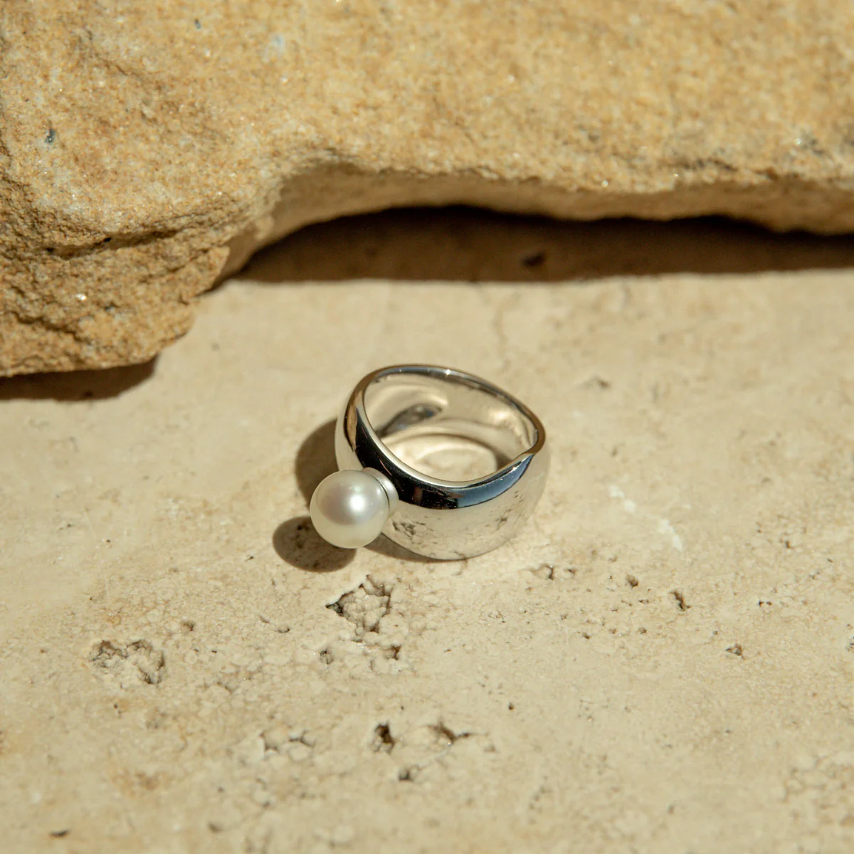 Ebb Wide Ring Australian Akoya Broken Bay 7.5mm AA - Image 5