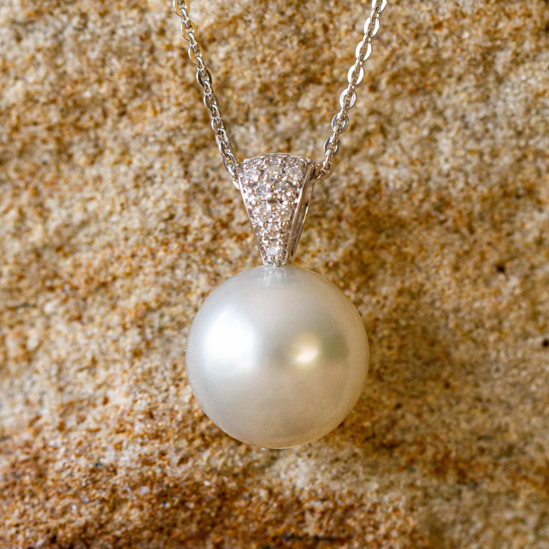 Eternal Classic Pendant Australian South Sea Cygnet Bay Round 12mm A2 Diamonds 12= 0.11ct H/SI