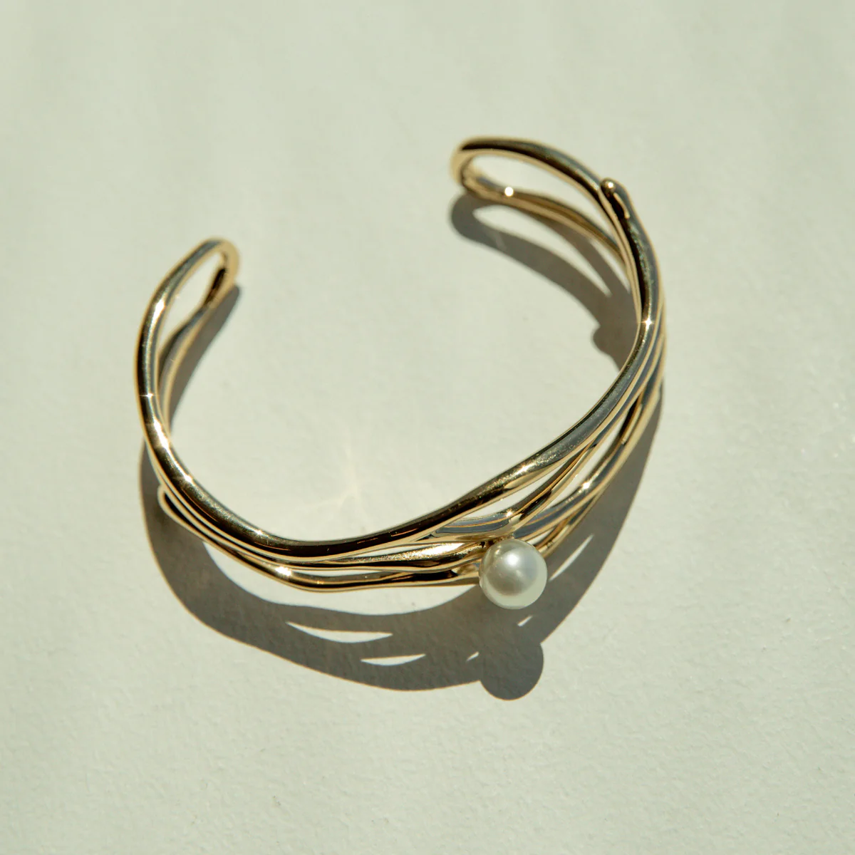 Flow Bangle Australian Akoya Broken Bay 7.5mm AA - Image 3