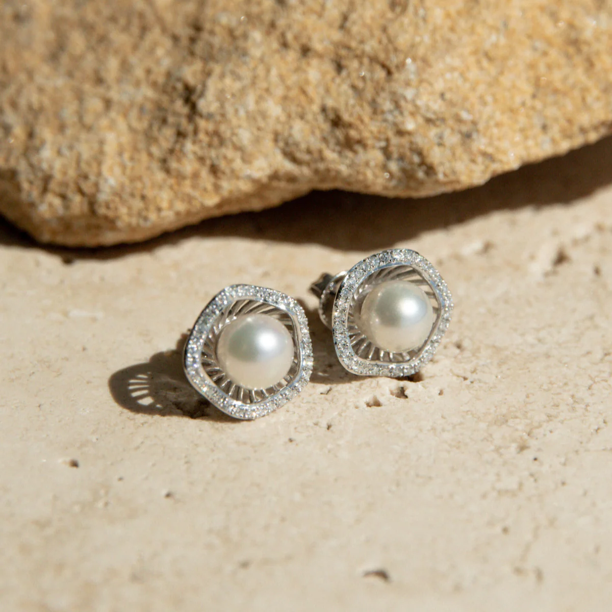 Mangrove Lily Studs Australian Akoya Broken Bay 6.5mm AAA Diamonds 76=0.31ct H/SI - Image 4