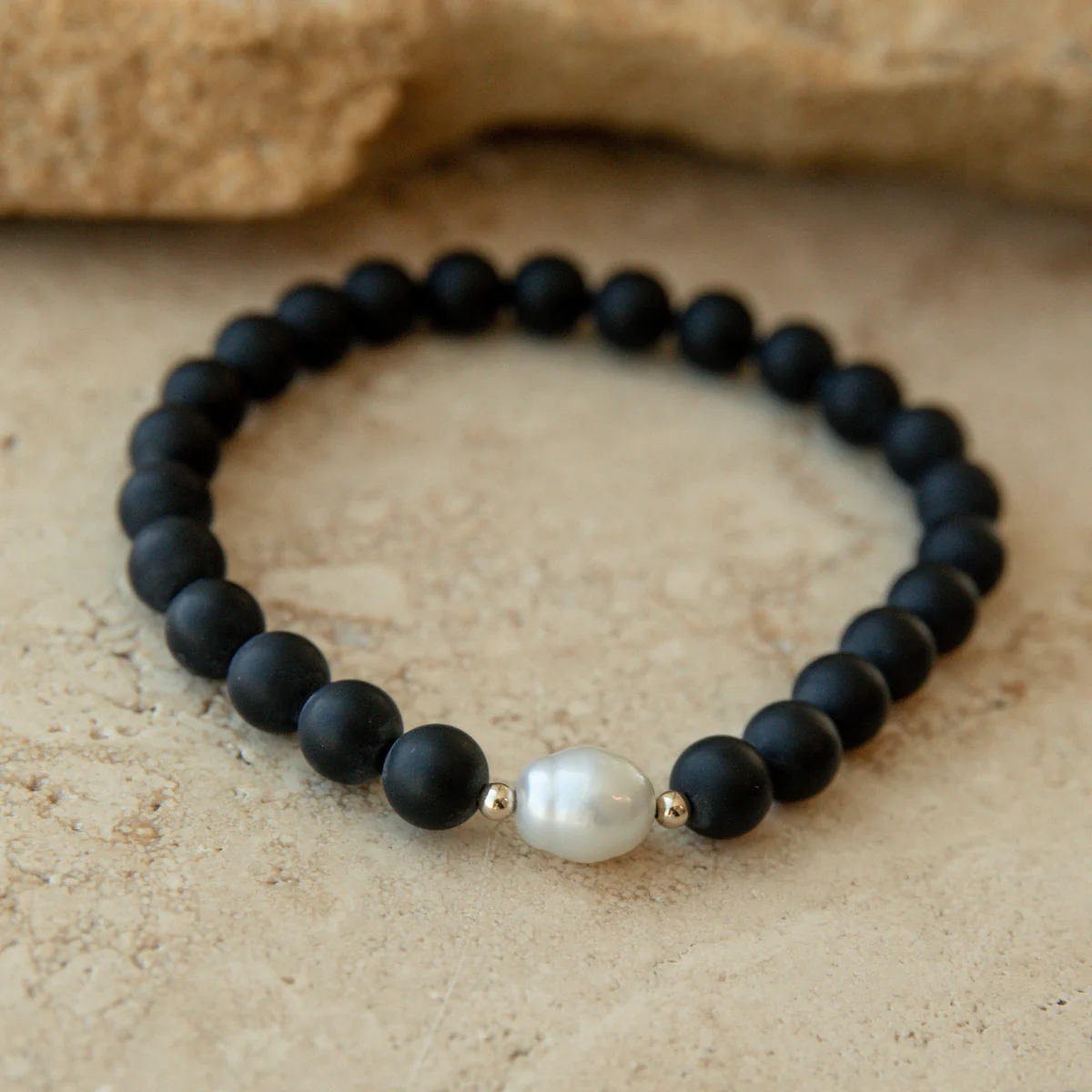 Onyx Bracelet Australian South Sea Cygnet Bay Circle 9mm B1+ 19cm 14ct Yellow Gold - Image 3