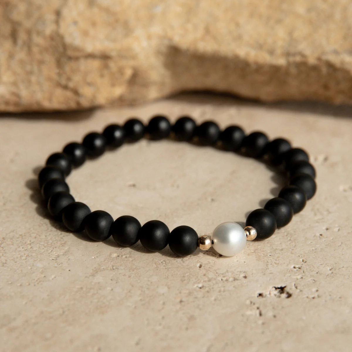 Onyx Bracelet Australian South Sea Cygnet Bay Near Round 8.5mm B1 17cm 14ct Yellow Gold