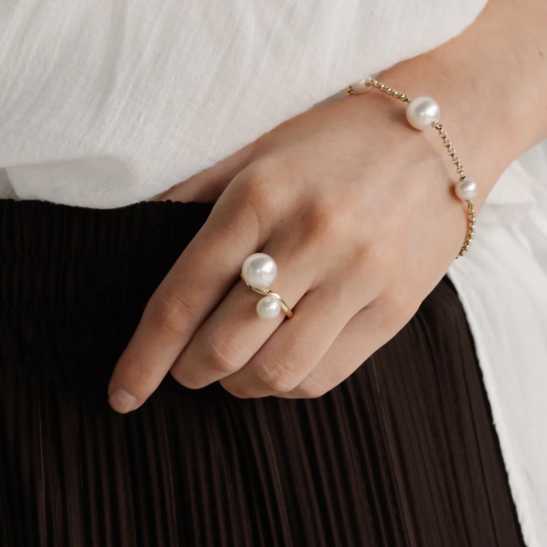 Provenance Twist Ring Australian South Sea Cygnet Bay Round 10.5mm A3 & Australian Akoya Broken Bay 7mm AAA - Image 5