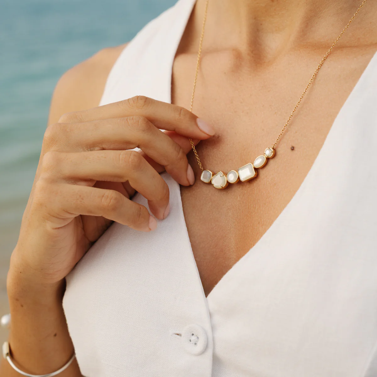 Radiance Mother Of Pearl Medley Necklace 9ct Yellow Gold - Image 4