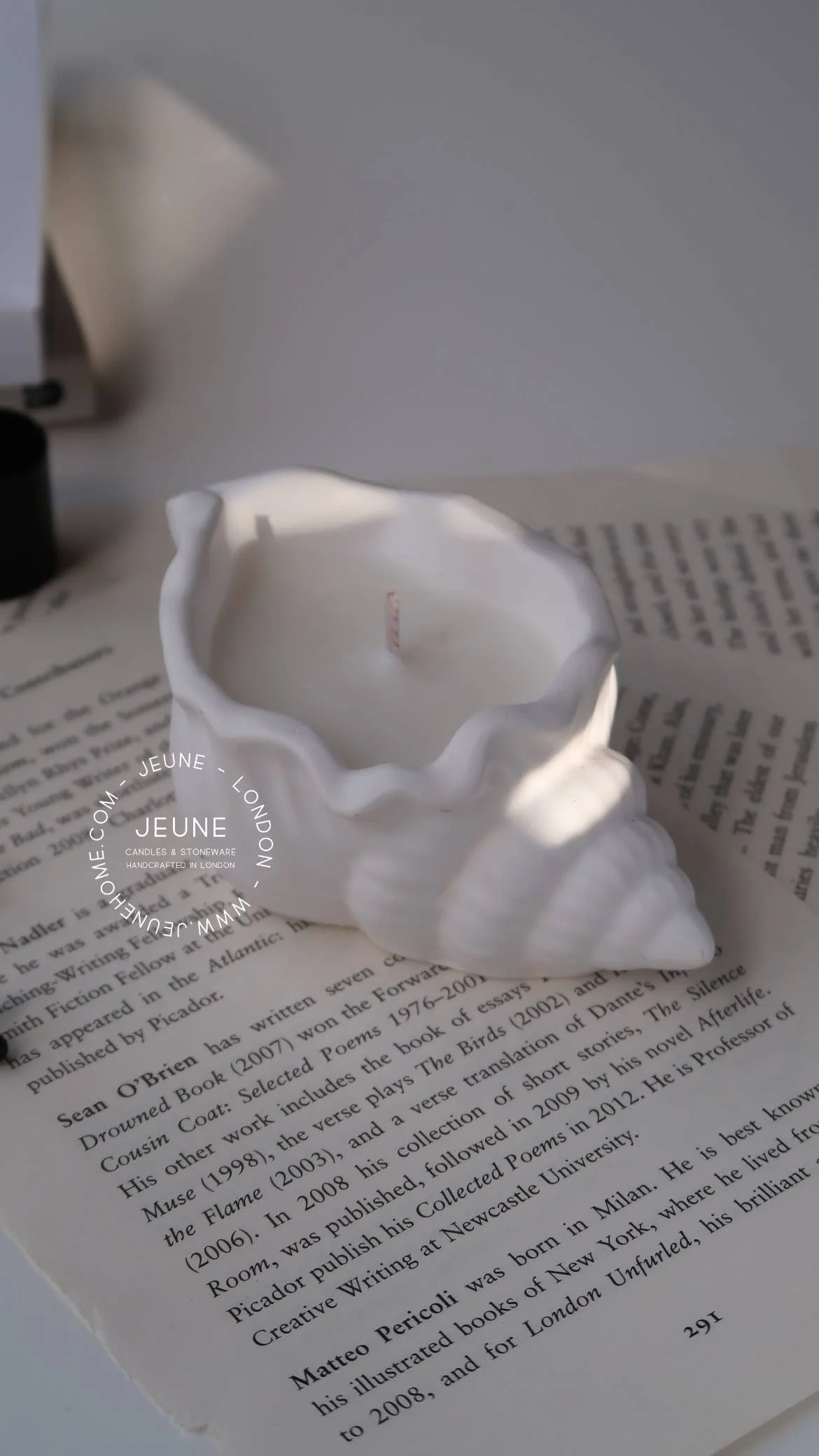 Shell candle | Custom scented candle - Image 3