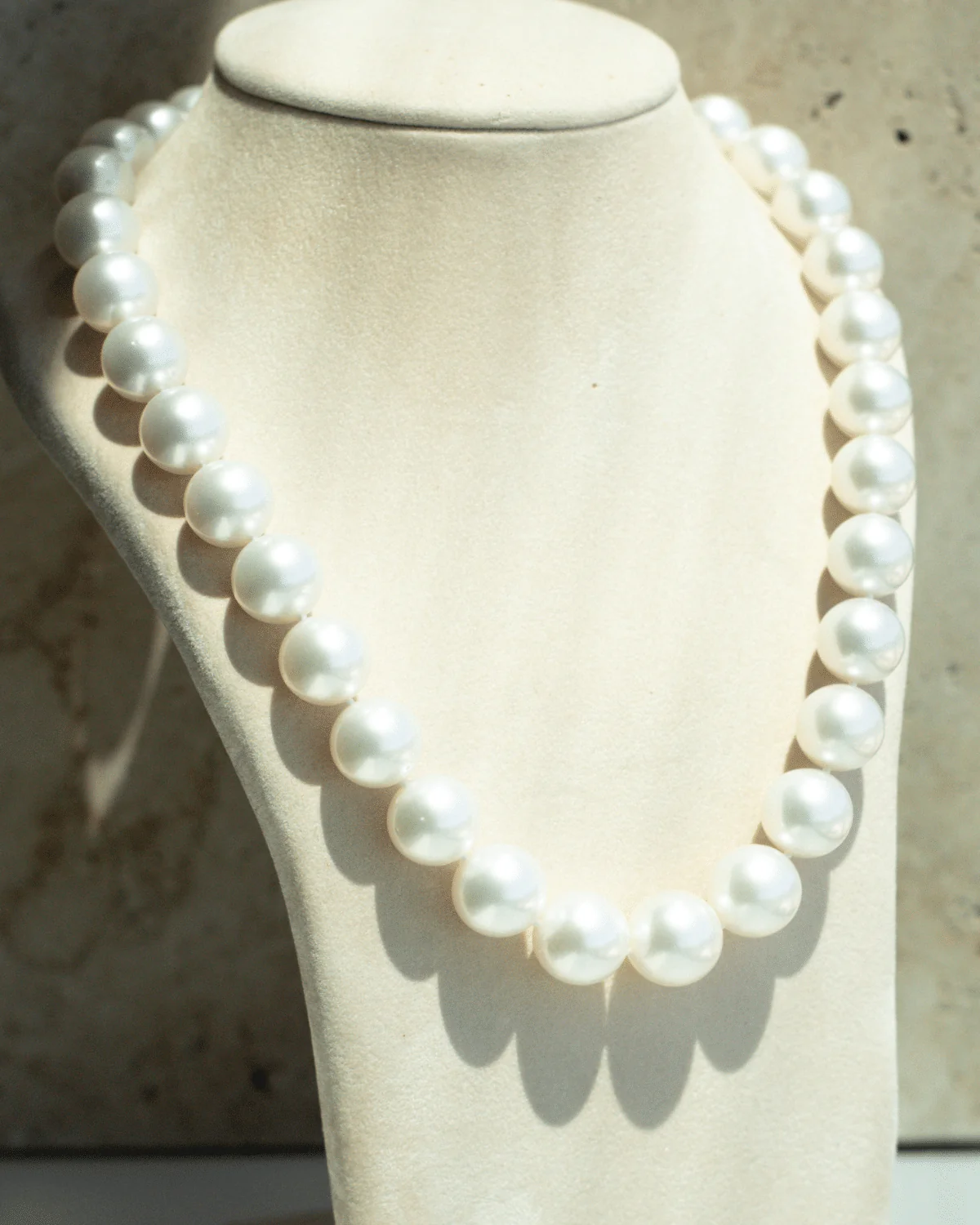 Strand Necklace Australian South Sea Cygnet Bay Round 13.5mm-16.5mm A3+/B1 33pc 18ct White Gold - Image 3