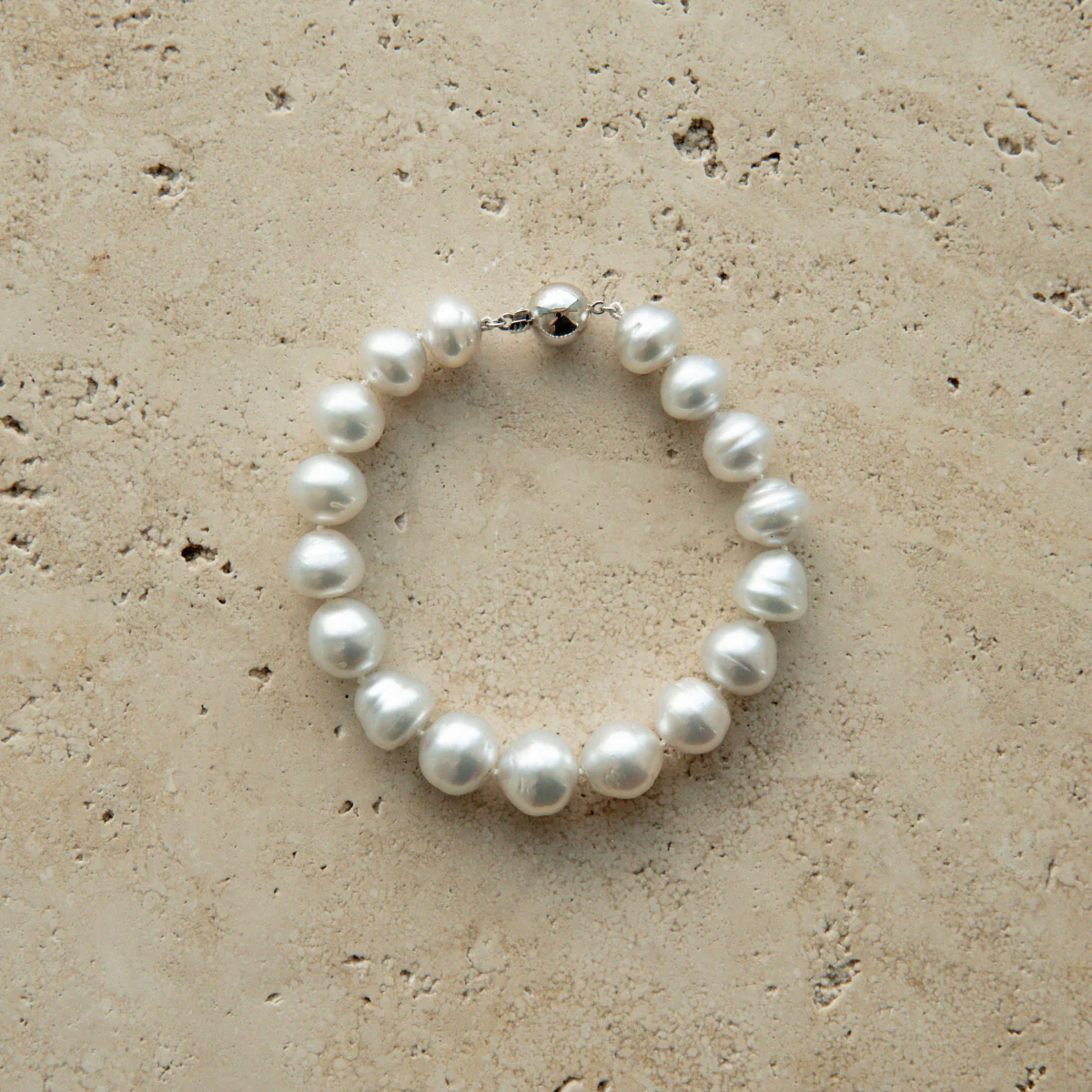 Strand Bracelet Australian South Sea Cygnet Bay Circle 10 - 12mm B1+ 17pc 20cm 9ct White Gold - Image 2
