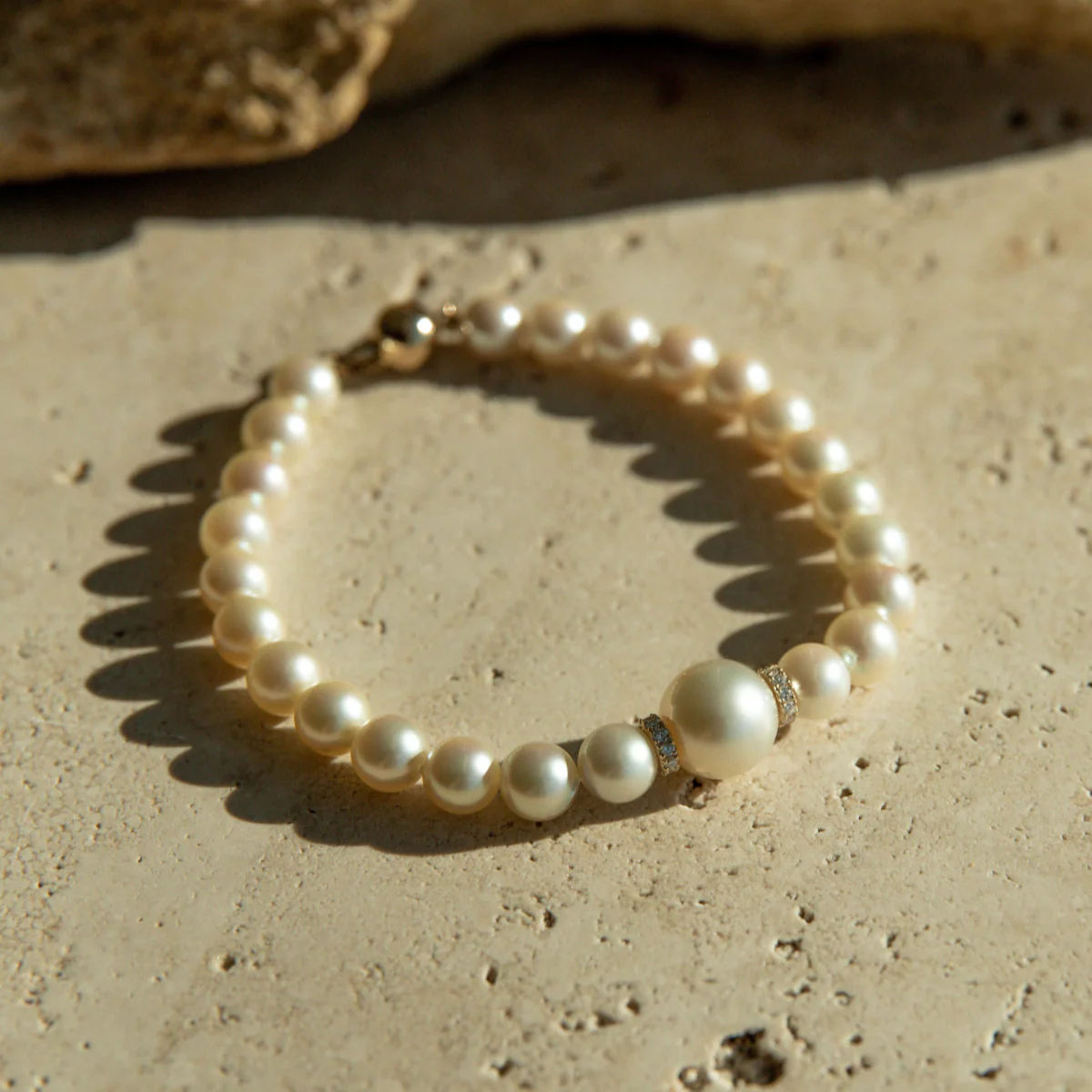 Strand Bracelet Eternal Diamond Australian South Sea Round 10mm B1 Australian Akoya Broken Bay 6.5mm AAA 22=0.22ct H/SI 25pc 18.5cm 18ct Yellow Gold - Image 5