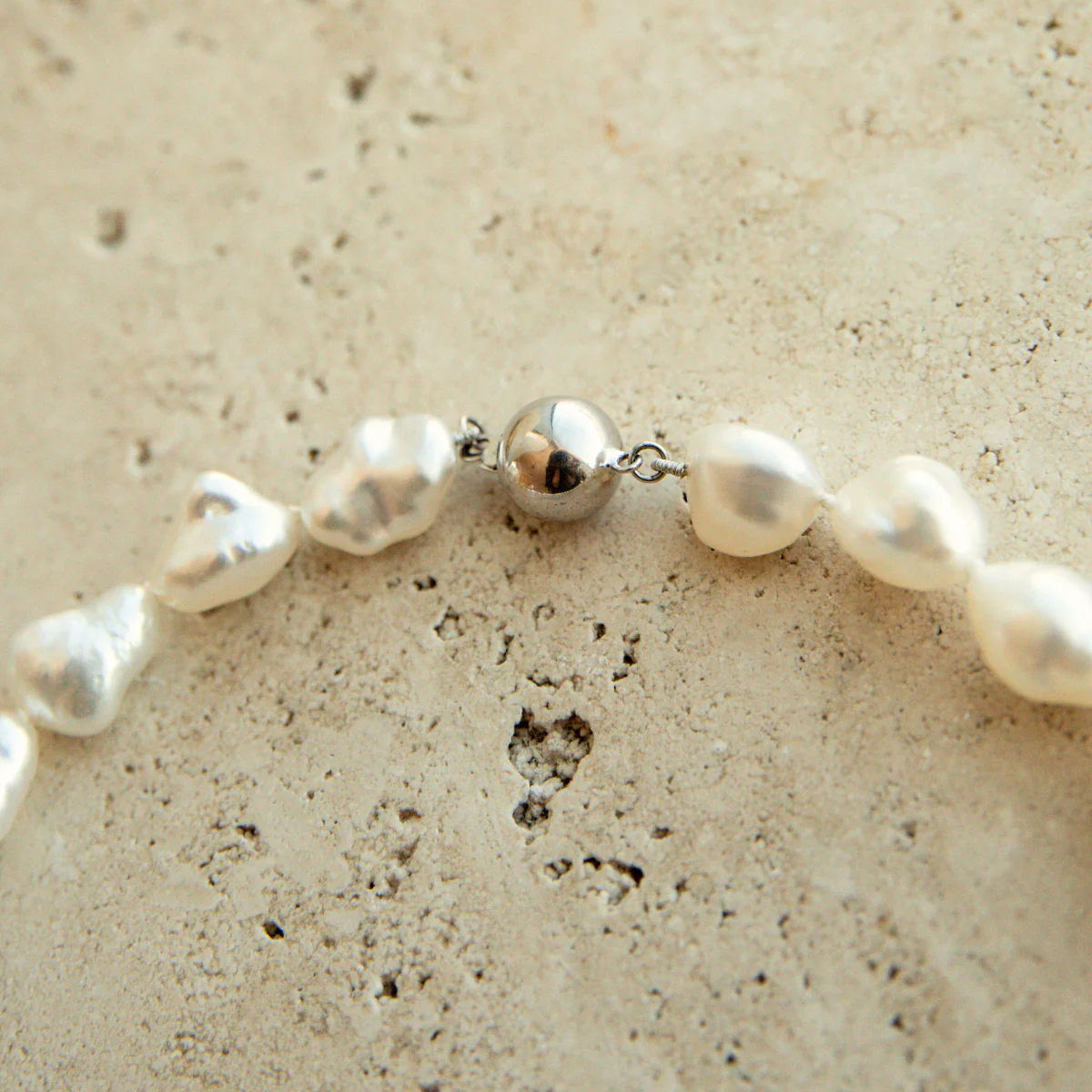 Strand Necklace Australian South Sea Cygnet Bay Keshi 9mm A 35 pcs 45cm 18ct White Gold - Image 4